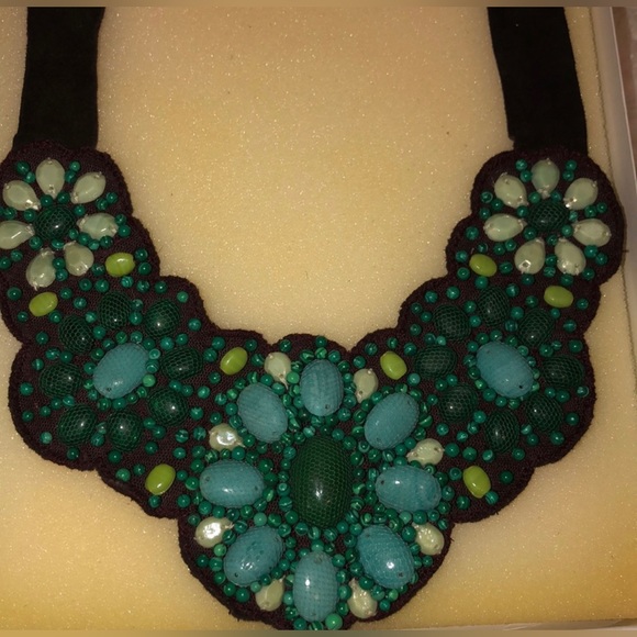 Stella & Dot Statement Bib Necklace - Picture 2 of 6